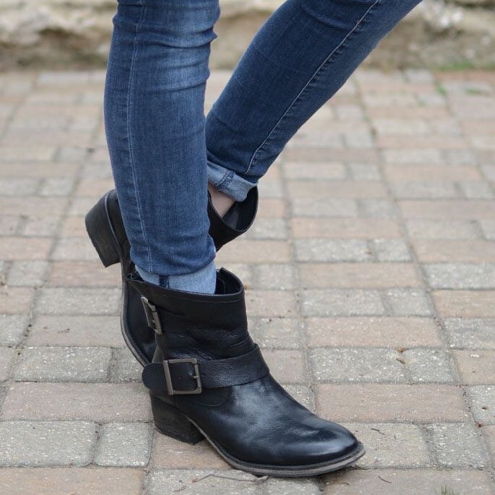 Seychelles castanets bootie